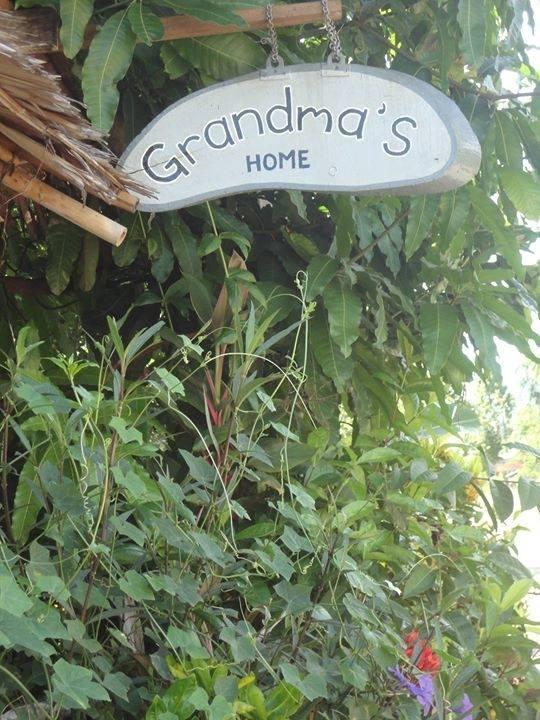 Grandma'S Home Sangkhlaburi Exterior photo