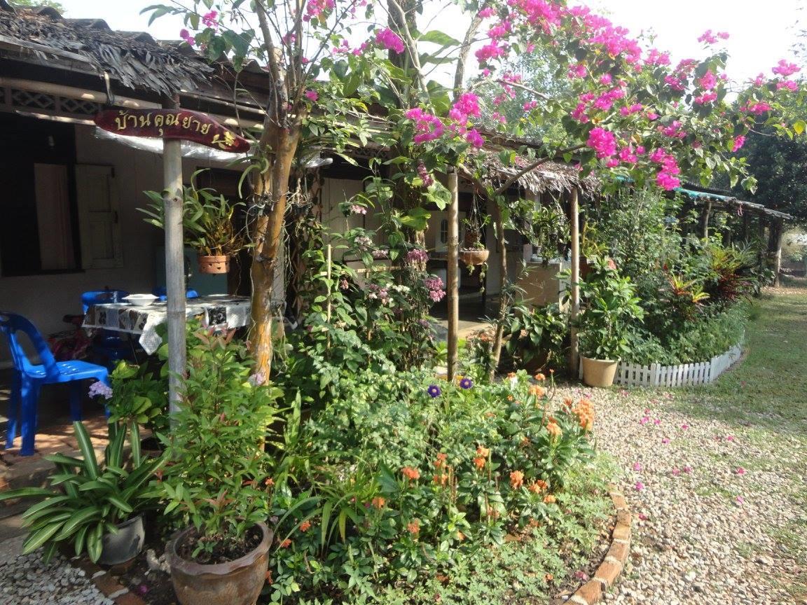 Grandma'S Home Sangkhlaburi Exterior photo